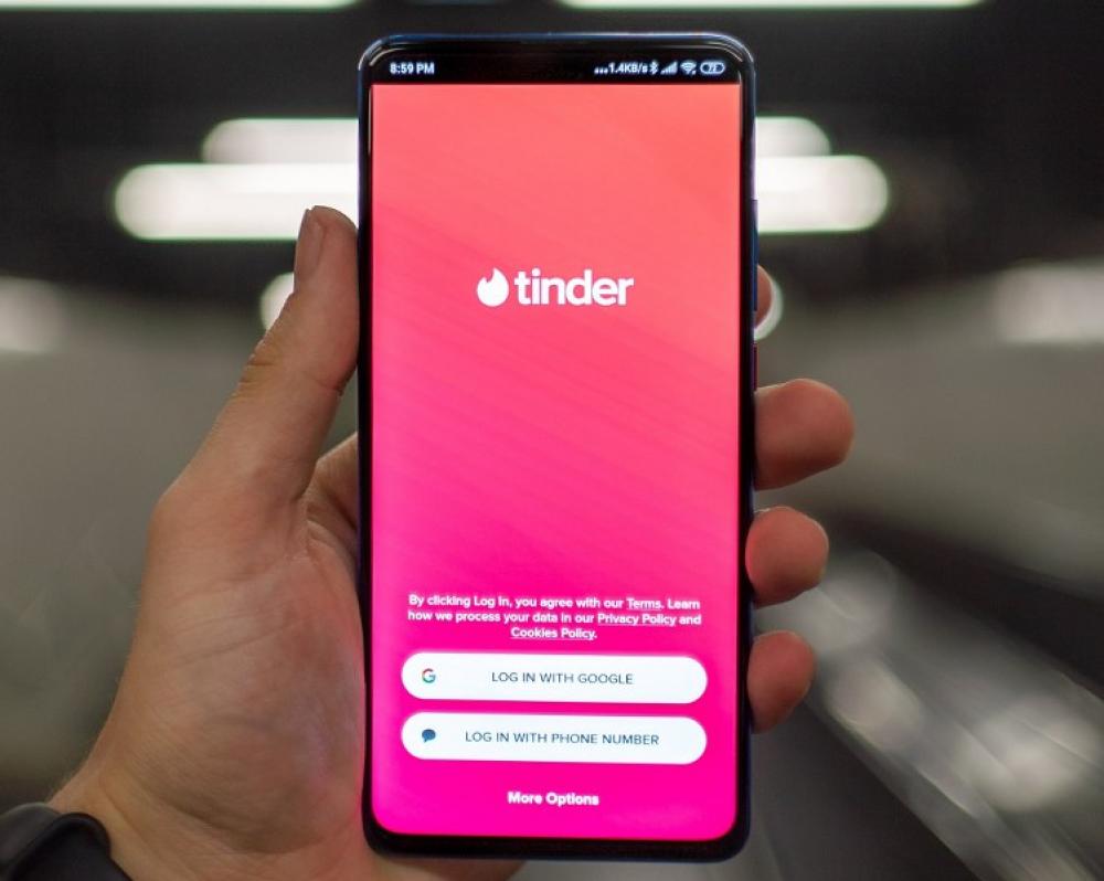 USA: Florida woman arrested after she sets Tinder date on fire