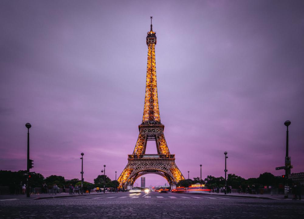 Paris: Man arrested after he jumps off Eiffel Tower with a parachute 