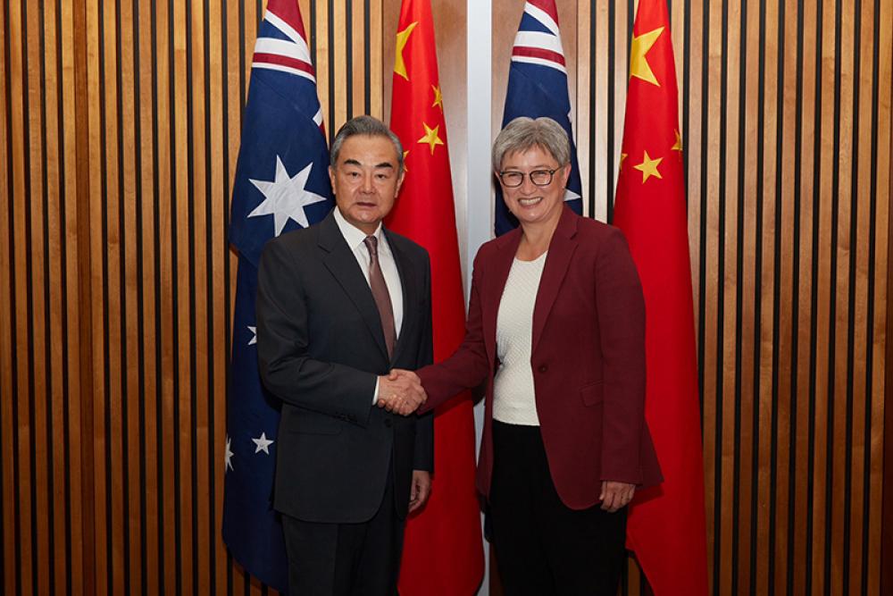 Tibetan, Uyghur protesters demonstrate against Chinese FM Wang Yi's visit to Australia