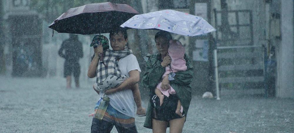 Philippines: Oil tanker sinks, thousands hit after 