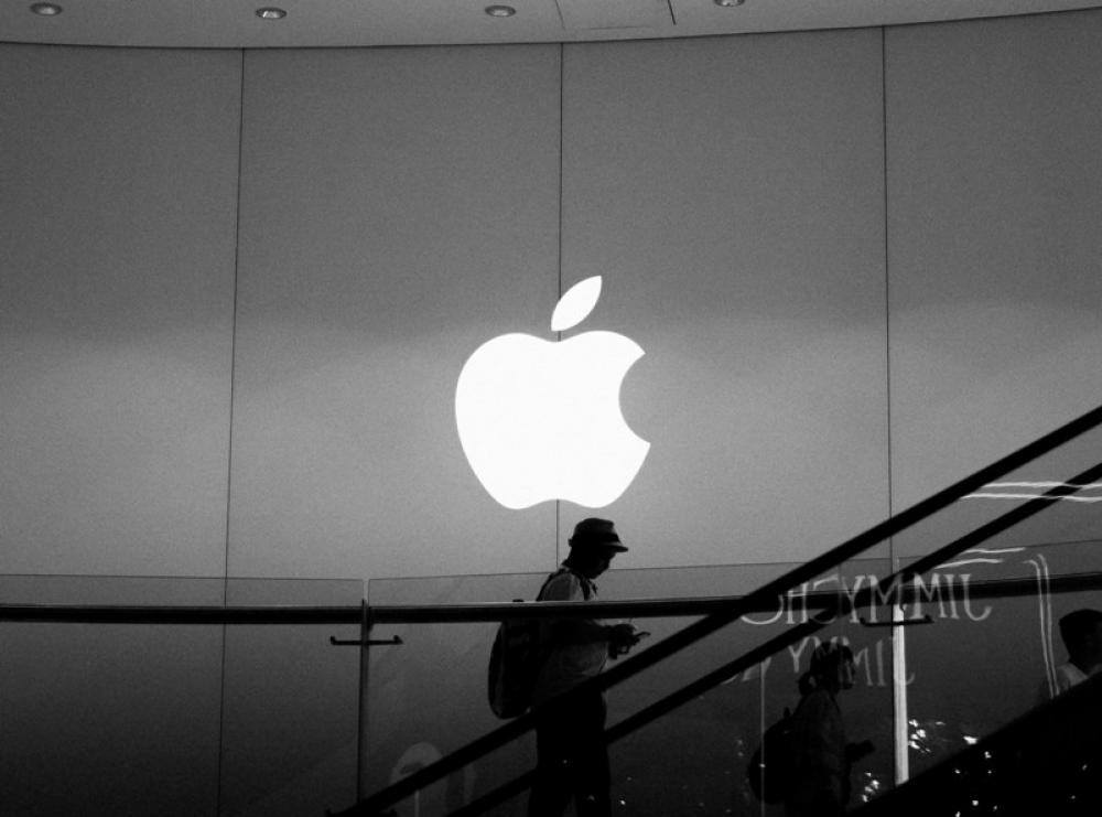 US govt files civil antitrust lawsuit against Apple over smartphone monopoly