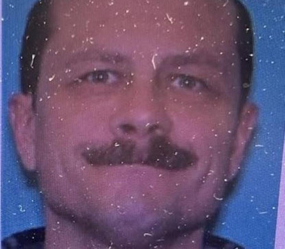Four killed in bar shooting in US, search for gunman underway Four killed in bar shooting in US, search for gunman underway