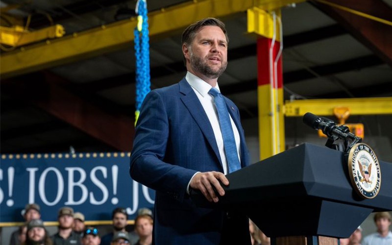 JD Vance defends airstrike on Venezuelan boat, says he 'doesn’t give a sh*t' about war crimes accusations JD Vance defends airstrike on Venezuelan boat, says he 'doesn’t give a sh*t' about war crimes accusations