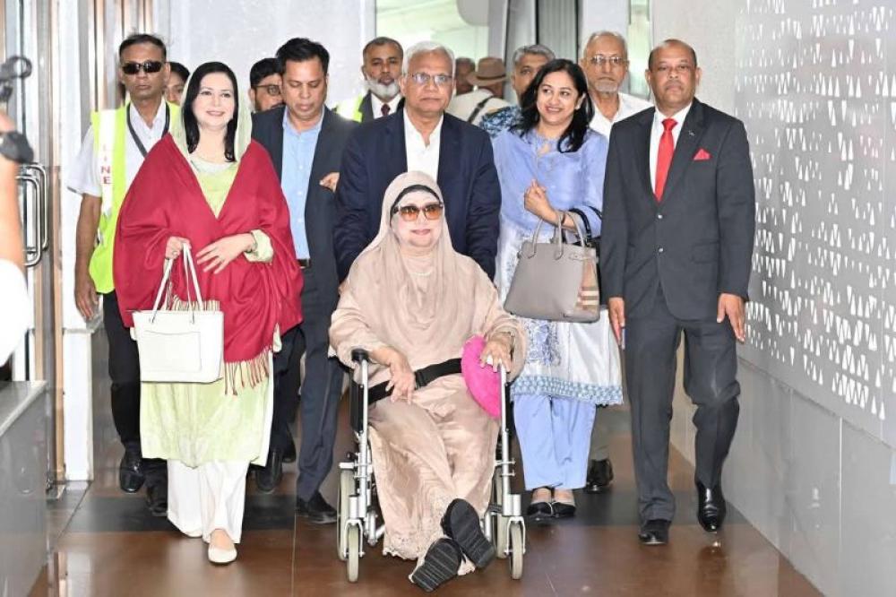 Bangladesh: Sheikh Hasina's lifelong political rival Khaleda Zia returns to Dhaka Bangladesh: Sheikh Hasina's lifelong political rival Khaleda Zia returns to Dhaka