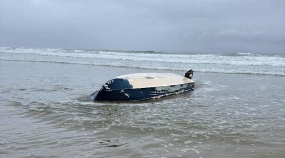 US: Suspected smuggling boat capsizes in San Diego, three die 