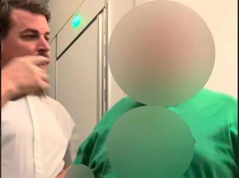 Chaos at 35,000 feet: Qantas passenger bites flight attendant, plane diverted 