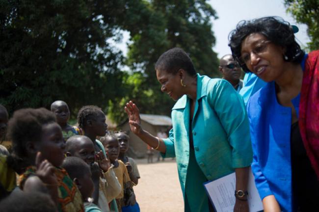 UN humanitarian chief meets with Central African refugees