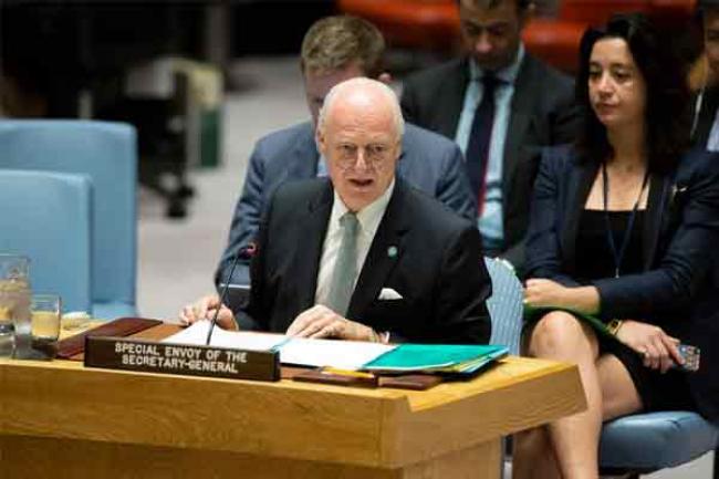 At Security Council, UN envoy appeals for Russia and US cooperation to pull Syria 'away from the brink' At Security Council, UN envoy appeals for Russia and US cooperation to pull Syria 'away from the brink'