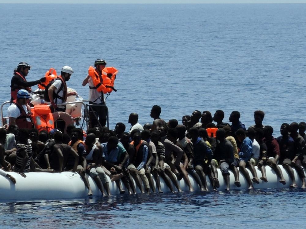 Migrant crisis: Italy, Germany and France demand regulation on NGO ships