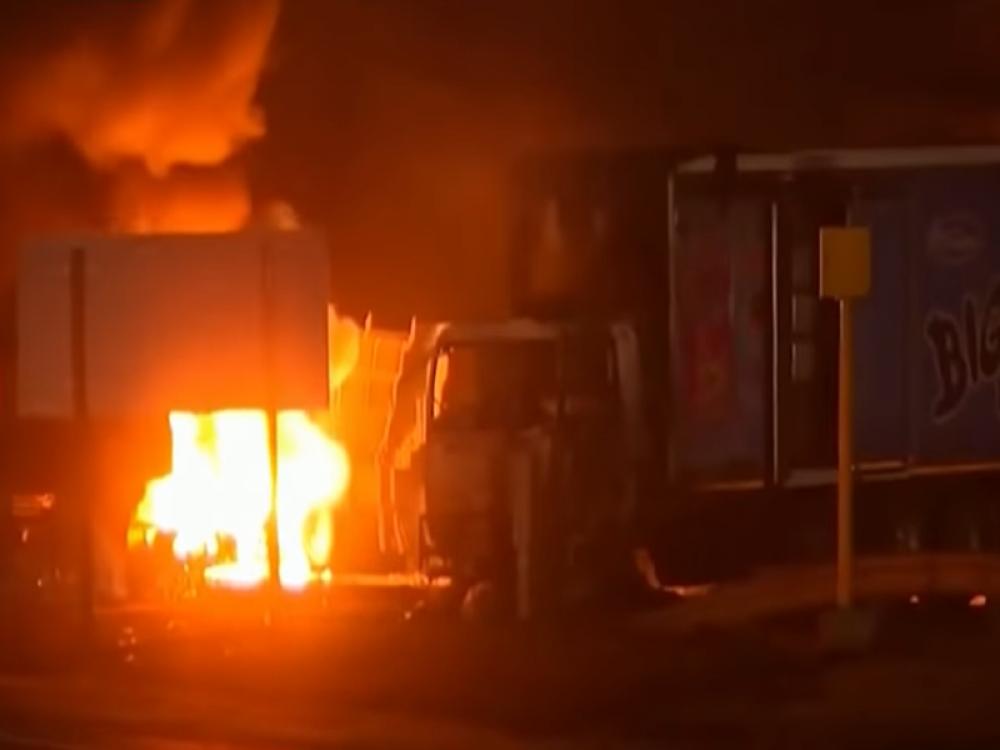 South Africa: Deadly violence, looting claims over 100 lives; President Ramaphosa says unrest was instigated South Africa: Deadly violence, looting claims over 100 lives; President Ramaphosa says unrest was instigated