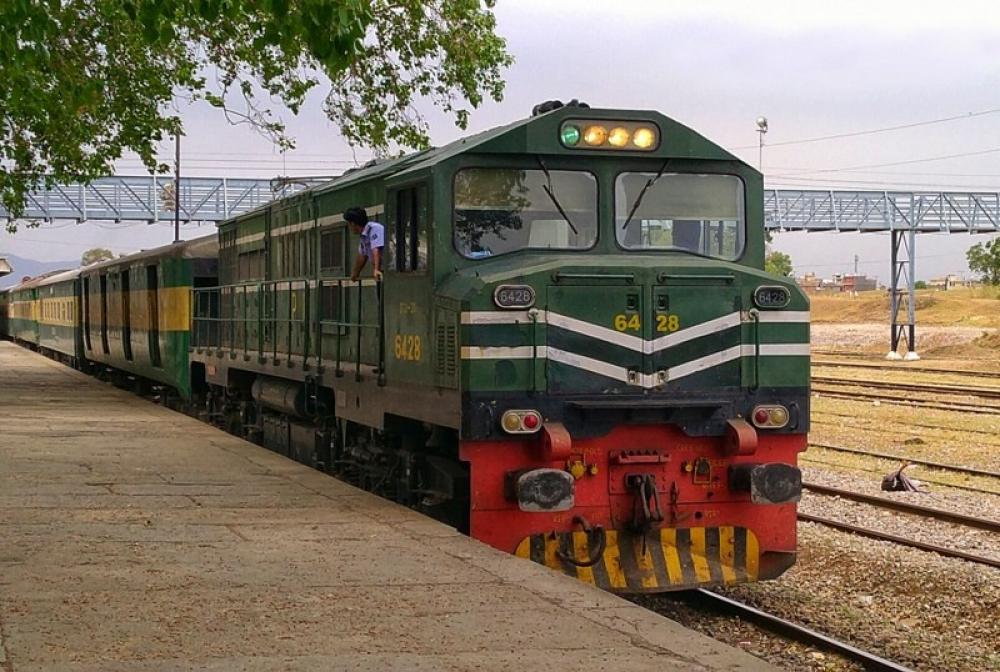 Pakistan: Bomb blast derails six bogies of Jaffar Express in Balochistan, no casualties 