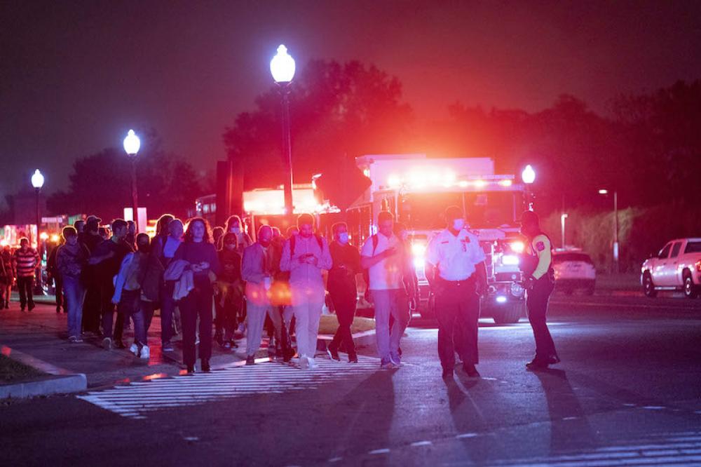 Passengers evacuated from derailed train in Virginia, USA