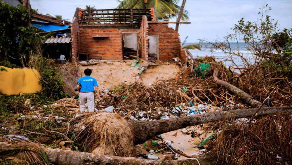 Viet Nam: Children at risk of malnutrition in aftermath of Typhoon Damrey, reports UNICEF