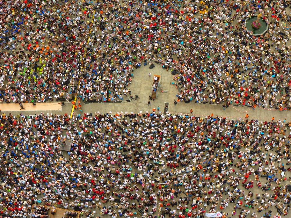 Opposition protesters in Bolivia take over state TV, radio to stop broadcasting of rallies