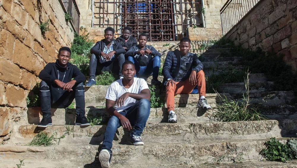 60,000 young refugees and migrants who arrived in Italy alone lack support 60,000 young refugees and migrants who arrived in Italy alone lack support