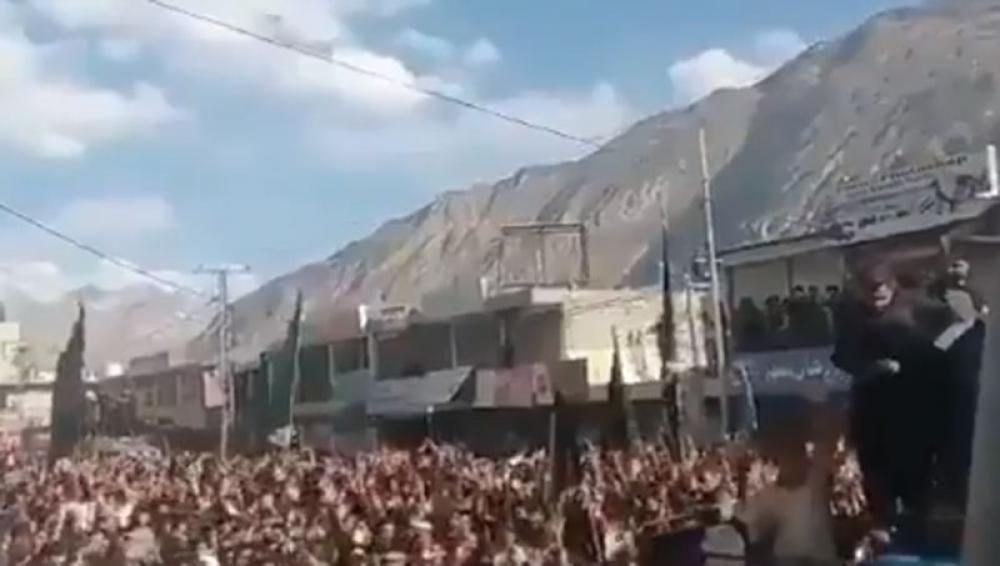 Gilgit-Baltistan: Massive protest demands release of political prisoners