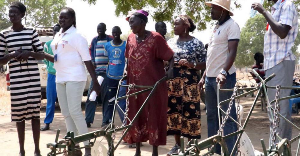 Women plough the way to peace in South Sudan resettlement project Women plough the way to peace in South Sudan resettlement project