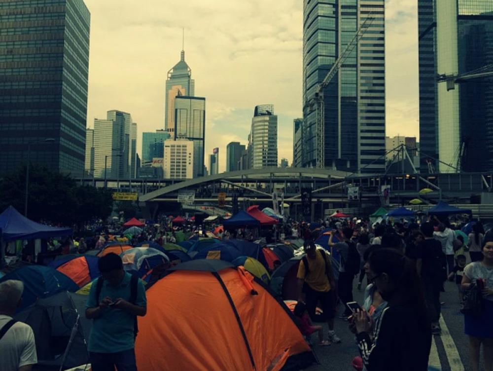 Experts warn Hong Kong govt about social unrest among youth