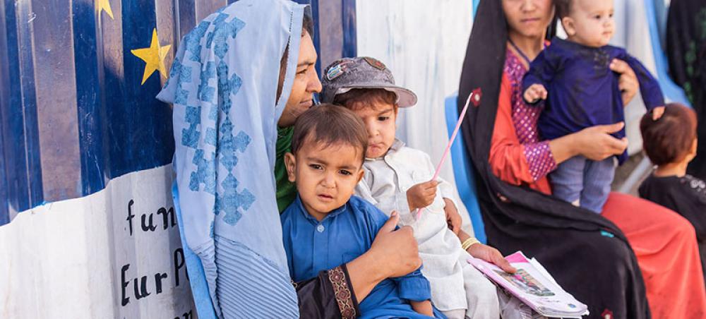 Afghanistan: Reuniting families on the run should be priority, urges UNHCR