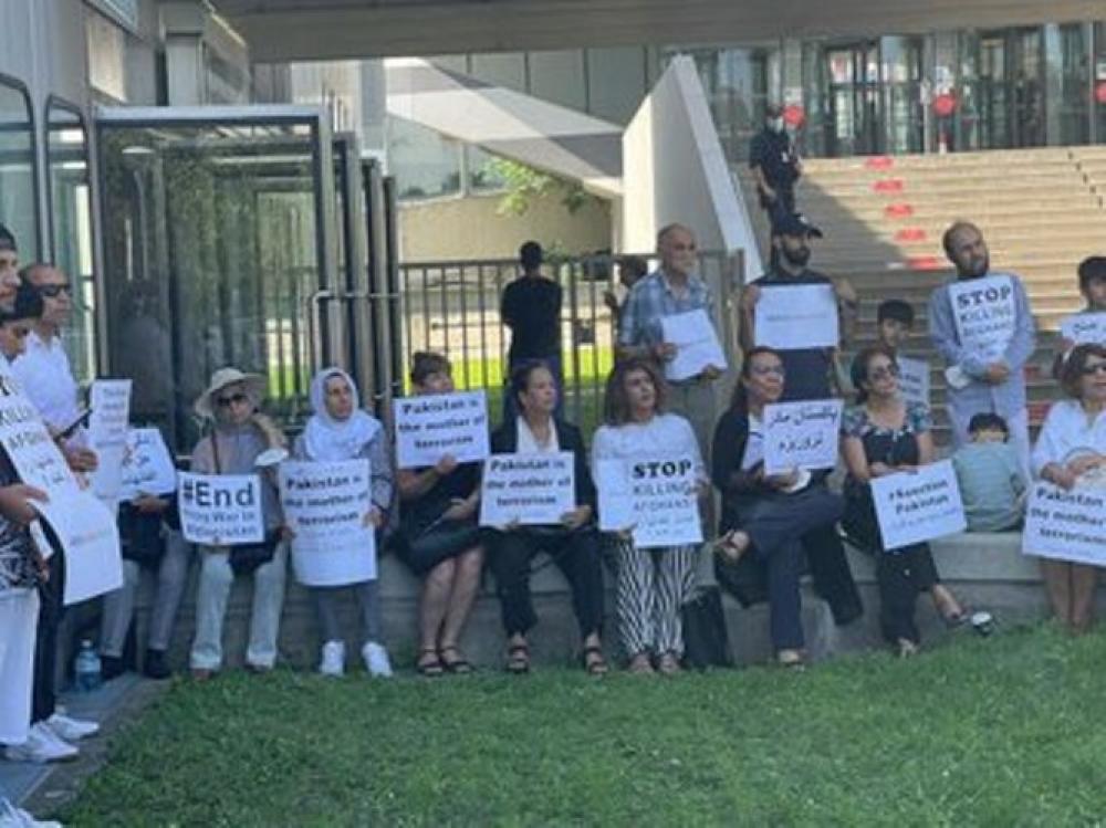 Vienna: Afghanistanis demonstrate outside UN building