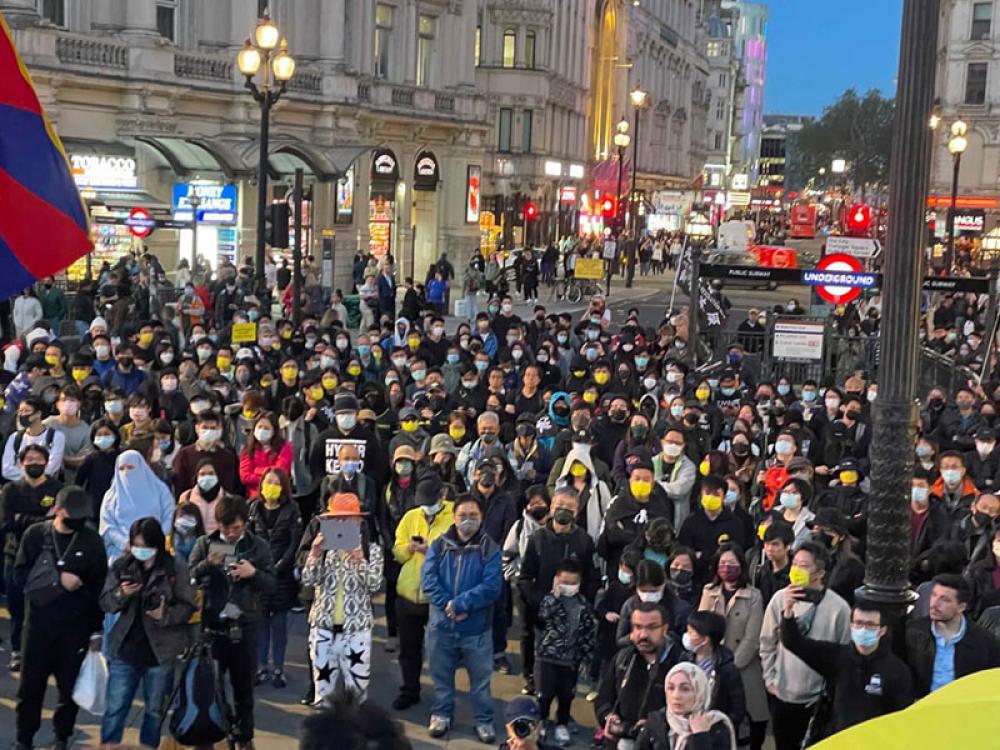 Tibetans protest against Chinese Communist Party in London on PRC