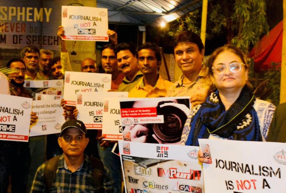 Two dozen Pakistani journalists 