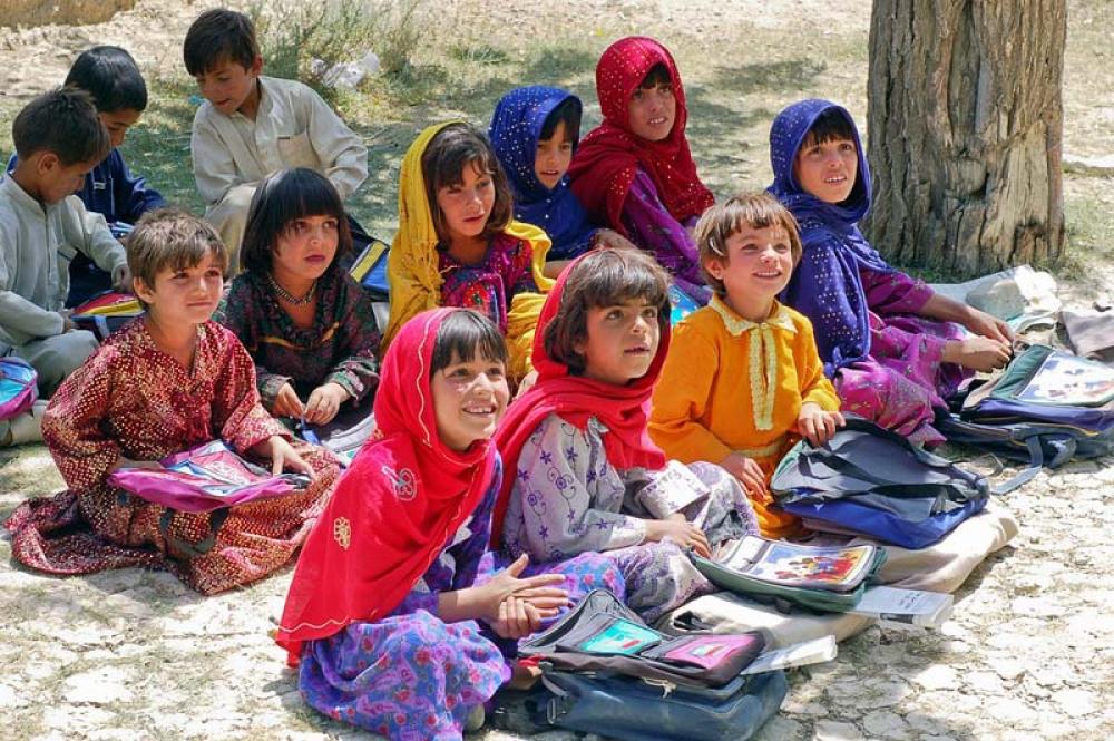 Afghanistan: Women protest in Kabul to demand reopening of schools