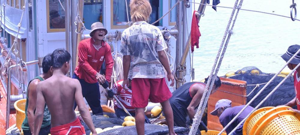 New UN report warns against ‘dehumanizing’ migrants looking for work New UN report warns against ‘dehumanizing’ migrants looking for work