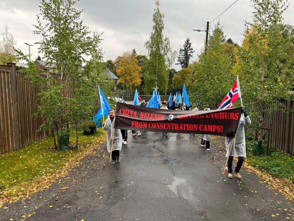Protest in the street leading to Embassy of China, Oslo