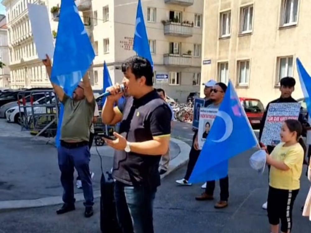 Uyghur Diaspora stages protest outside Chinese embassy in Vienna on Urumqi massacre anniversary