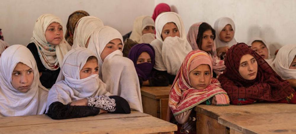 Afghanistan: Taliban bars women from taking university entrance examinations 