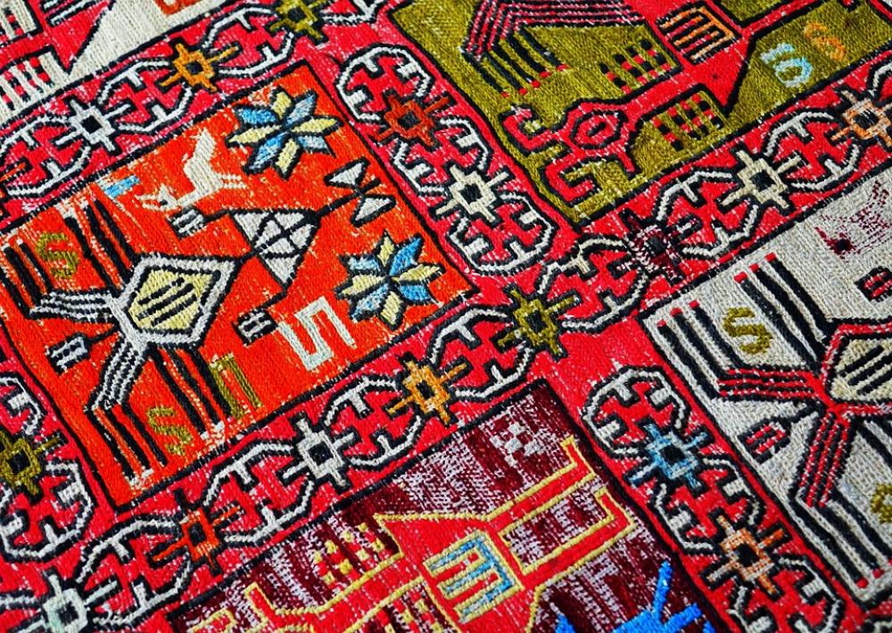 Afghanistan: Carpet weavers of Badakhshan facing challenges everyday to execute their task