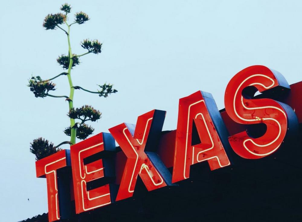 USA: Texas government bans Sharia Law after Muslim cleric asks shops to stop selling pork, alcohol USA: Texas government bans Sharia Law after Muslim cleric asks shops to stop selling pork, alcohol