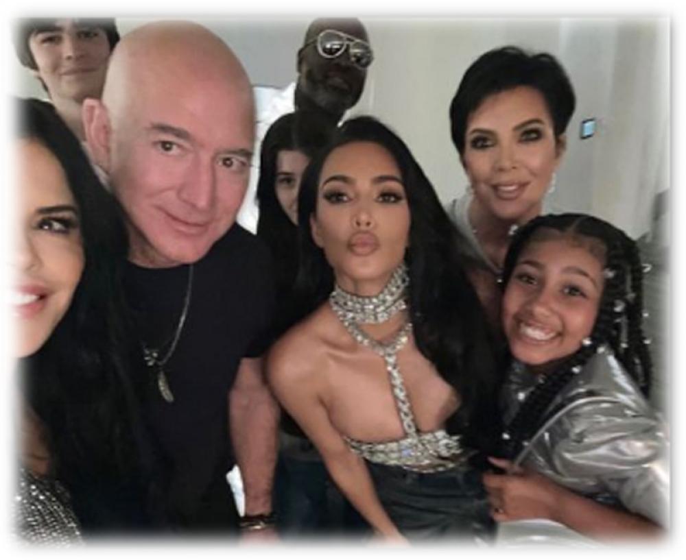 Kim Kardashian, Jeff Bezos click picture together while attending Beyonce