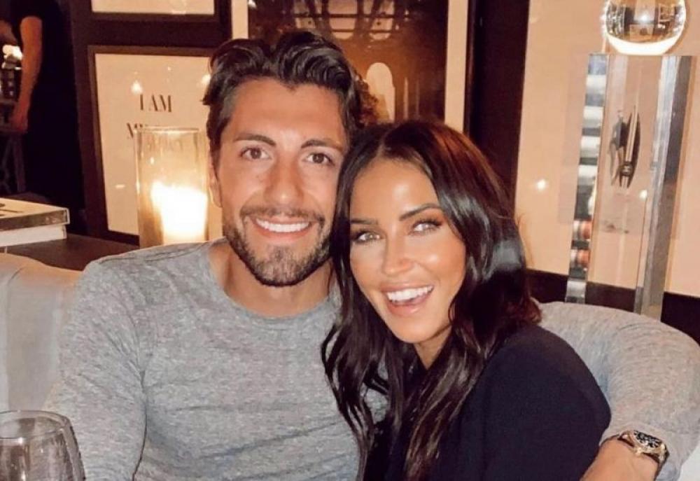 Bachelor Nations favorites Kaitlyn Bristowe and Jason Tartick end two-year engagement 